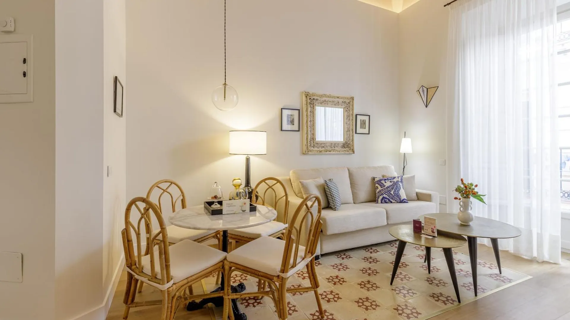 Apartamento Palacio Vegafuente By Caleta Homes Málaga