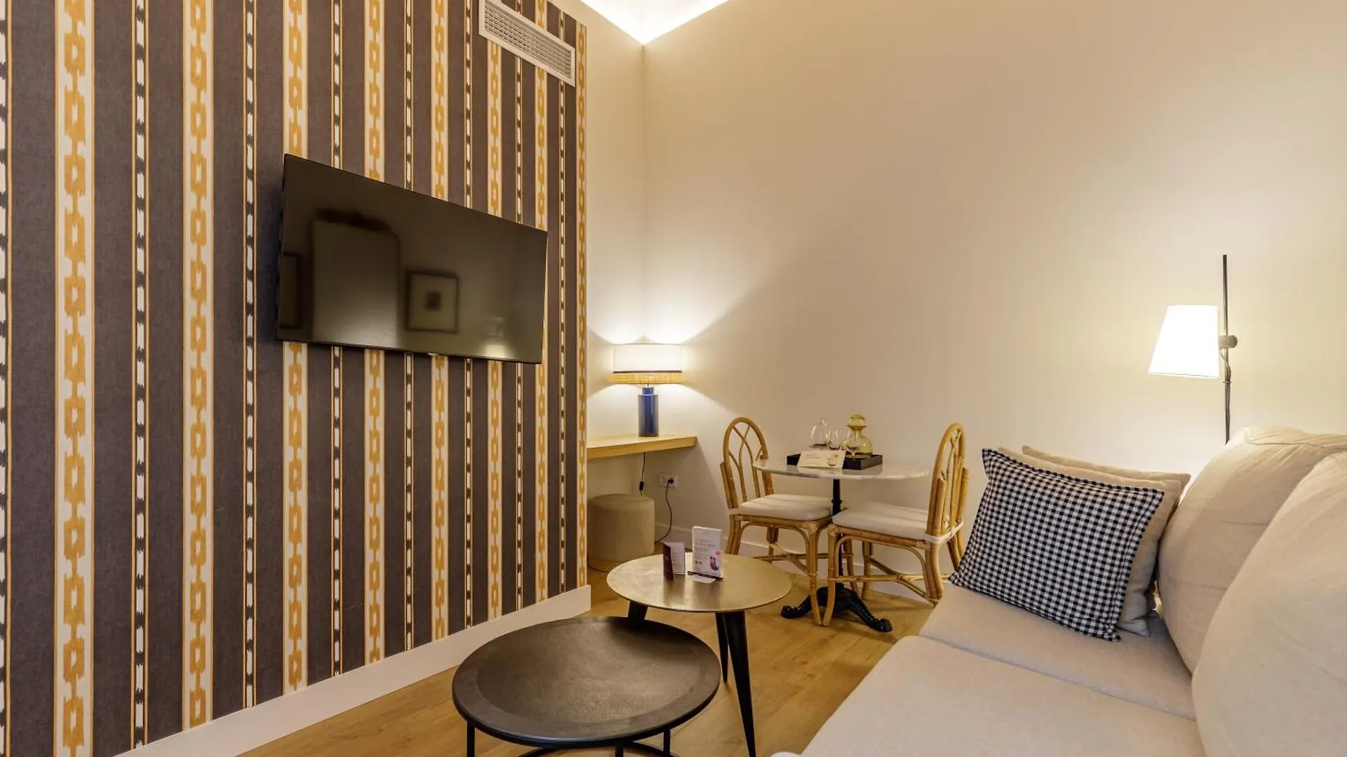 Palacio Vegafuente By Caleta Homes Málaga