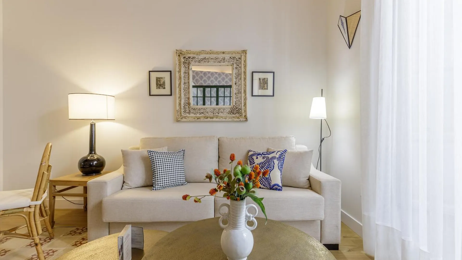 Palacio Vegafuente By Caleta Homes Malaga