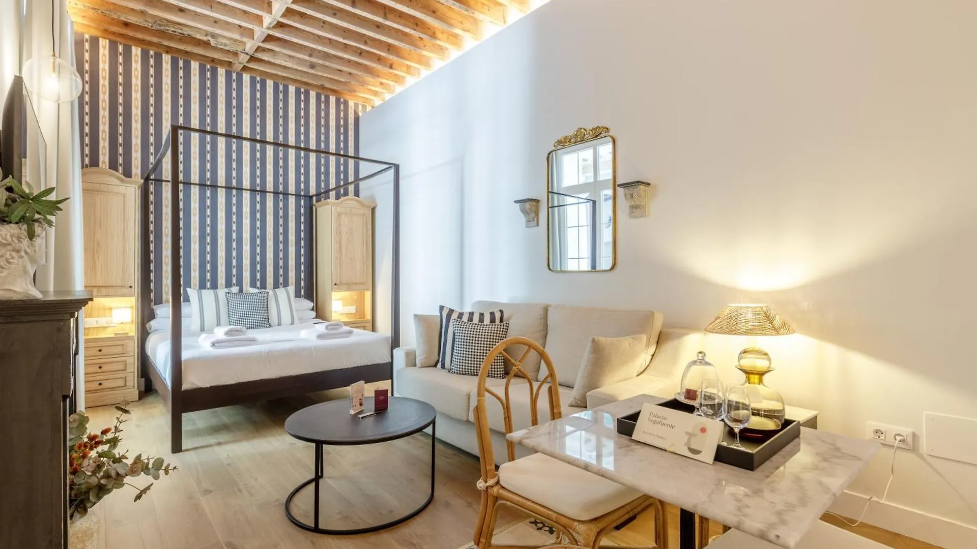 Palacio Vegafuente By Caleta Homes Malaga