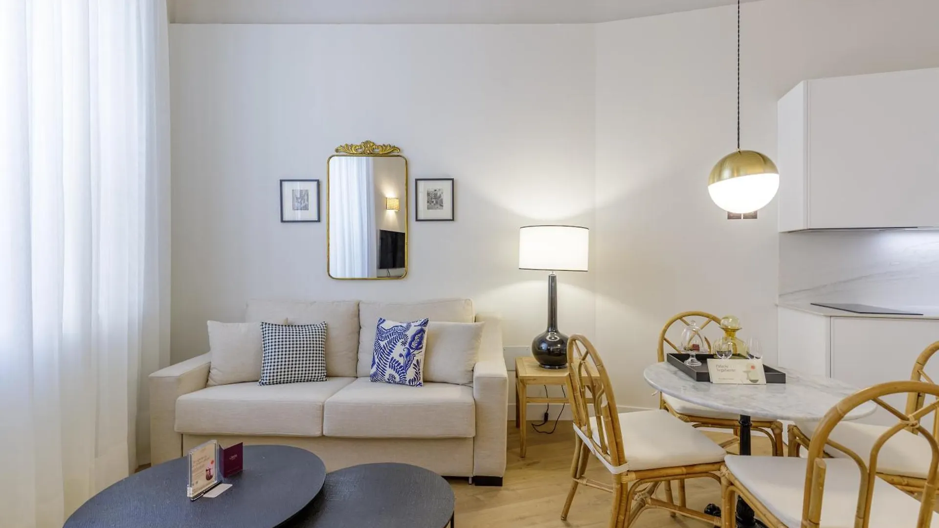 Palacio Vegafuente By Caleta Homes Malaga